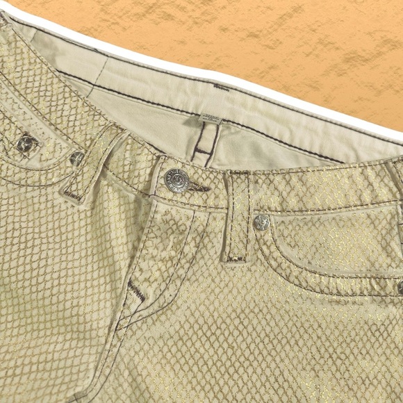 True Religion ‘Skinny Plum’ Skinny Jeans in “Gold Fishnet Scales Print” Size 29 - Picture 2 of 15